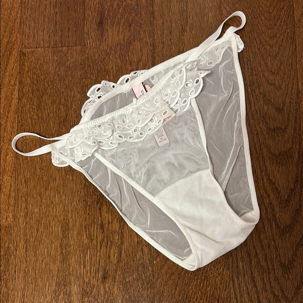 NWT Victoria’s secret white mesh eyelet panties - M